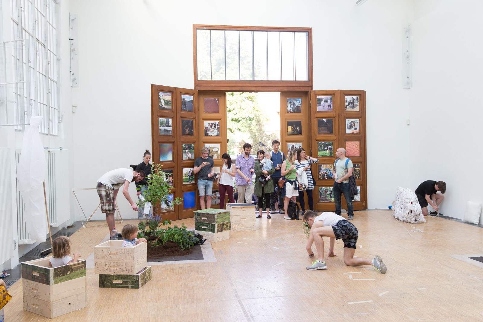 Art in Context MFA program - Announcements - Art & Education