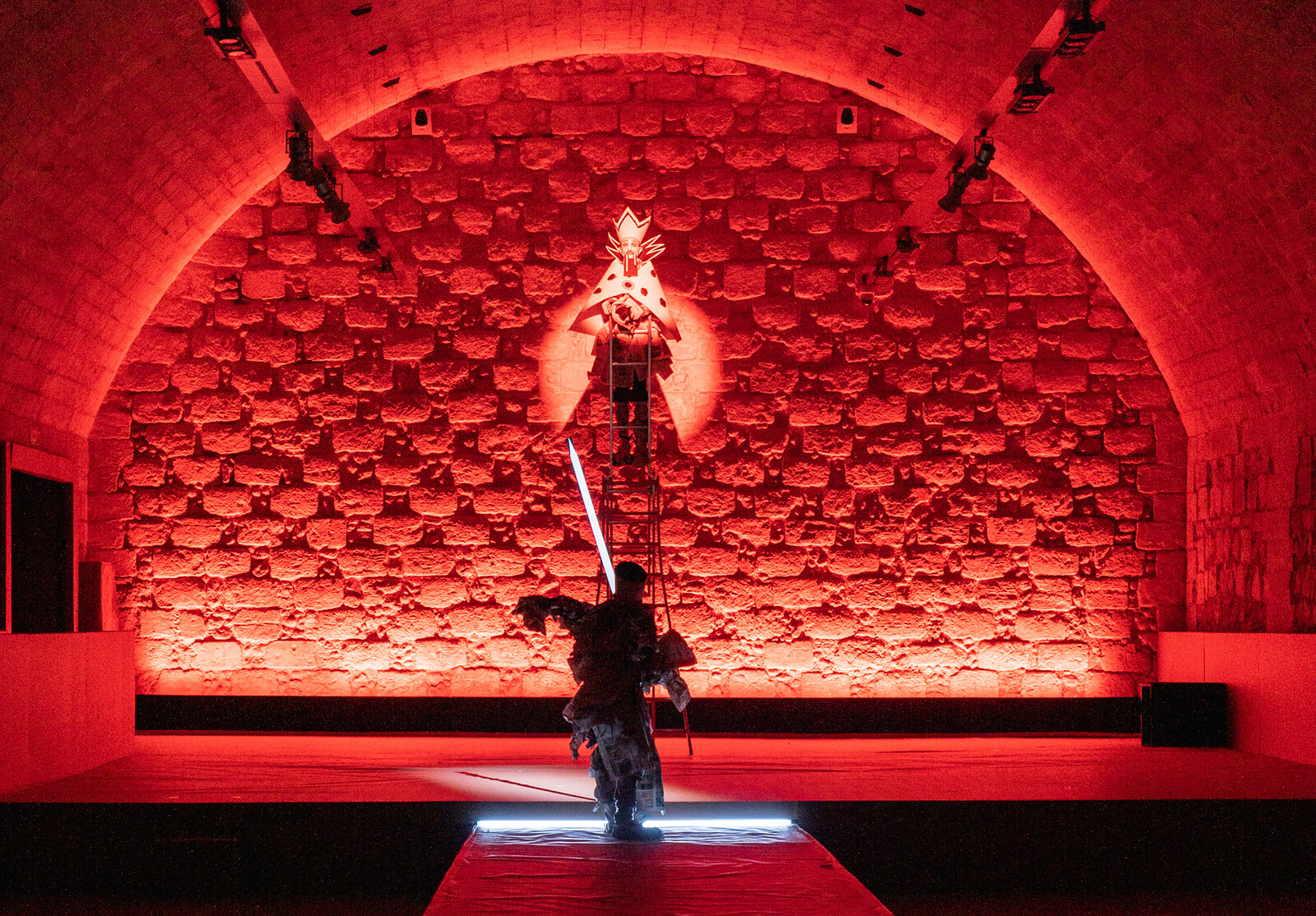 ROBERT WILSON’S THEATRE Mihail Moldveanu ROBERT WILSON'S THEATRE Mihail Moldveanu（Director Robert