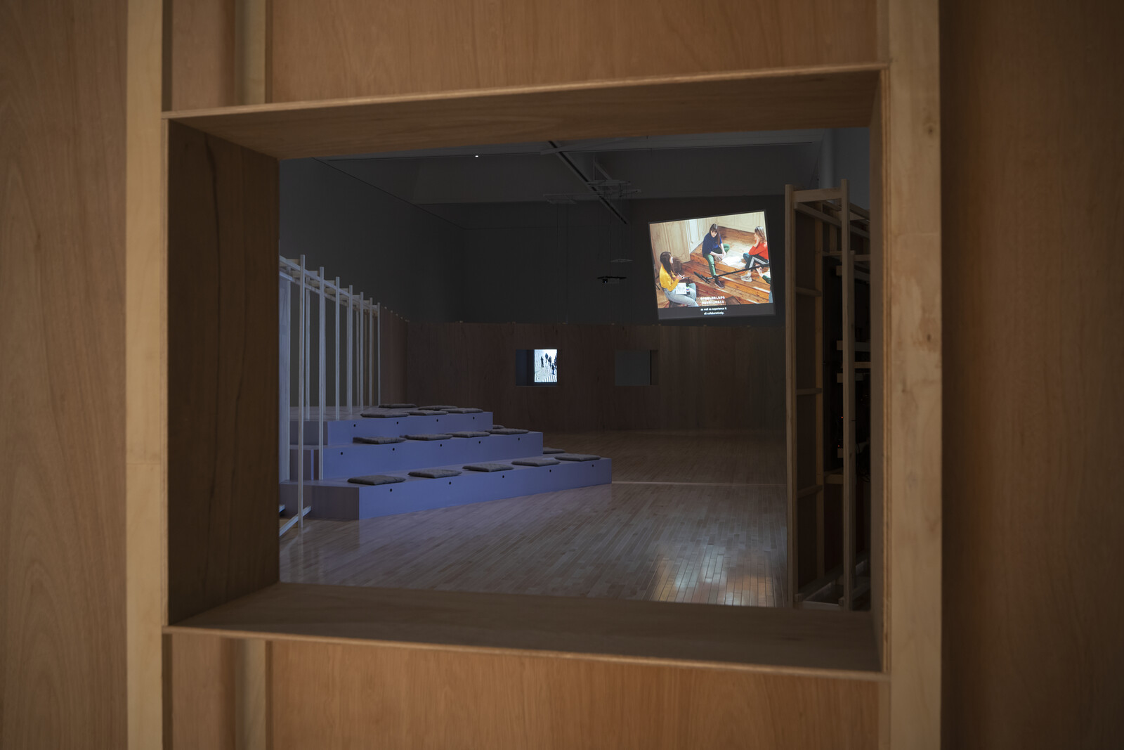 Wendelien van Oldenborgh: unset on-set - Announcements - e-flux
