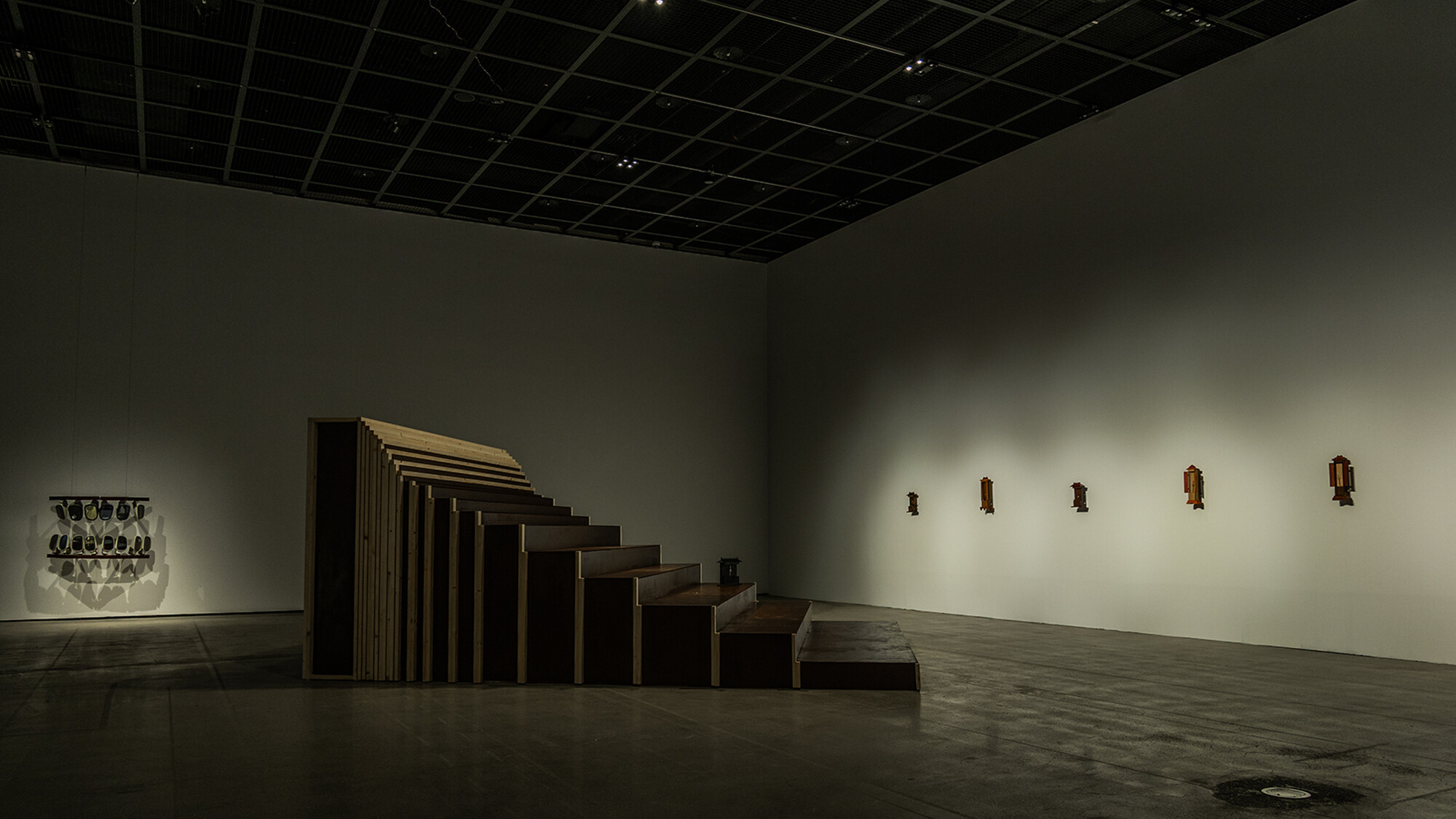 Kay Yoon, Chang Hyun Lee, Eunsol Cho: Knocking Where a Door Once Stood – Announcements – e-flux