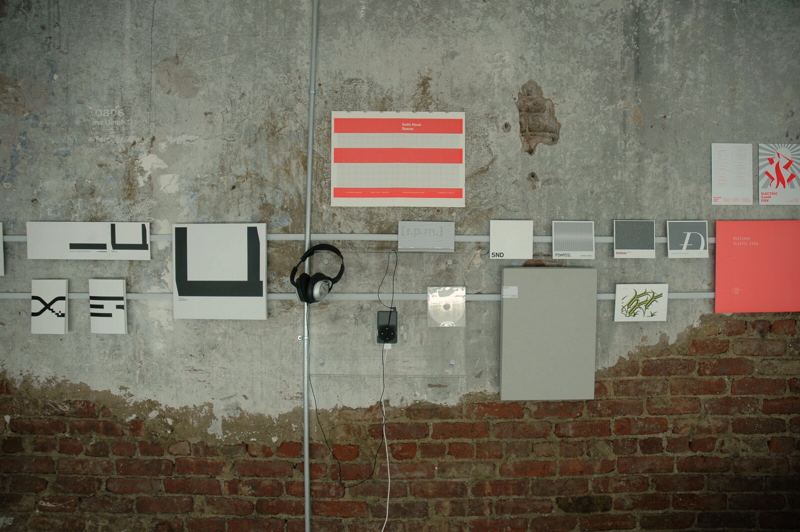 <em>Raster Noton: The Shop</em>
