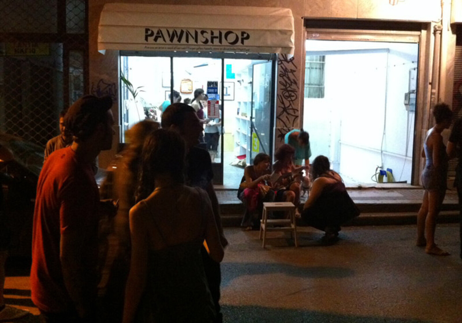 Are you an Artist in Need of Fast Cash? 
